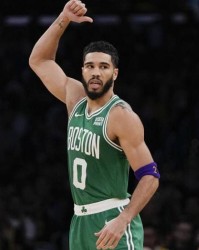 开云网址-美媒：塔图姆一直在积极招募利拉德加盟凯尔特人