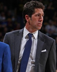 APP下载-28号签在手 交易or自用？勇士这次会如何选择？