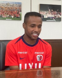 APP下载-鹿岛鹿角新外援：我在日本踢了4年半，今年的鹿岛就是最强的