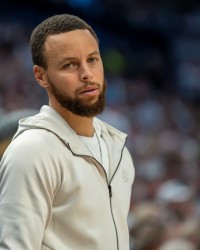 库里：我坦然接受生涯终点比起点更近的事实 会珍惜球场上每一刻