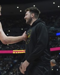 Kaiyun sport-NBA现役仅四人场均篮板加助攻达15+：约基奇东契奇小萨威少领衔
