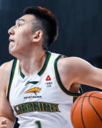 付豪全场投篮11中3，罚球3中3得到9分5篮板2盖帽