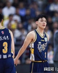 开云体育-胡明轩大爆发！广东4连胜登顶，北京队重返前4，最新排名一夜变天